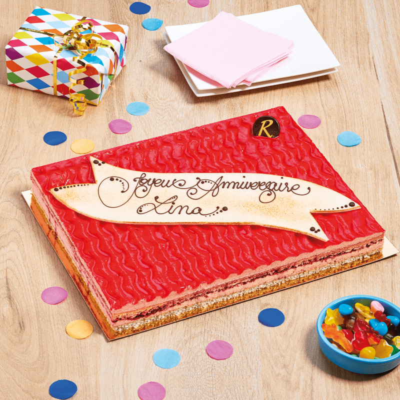 Framboisine personnalusée La Romainville - un dessert frais à la crème framboise et framboises Framboisine personnalusée La Romainville - un dessert frais à la crème framboise et framboises