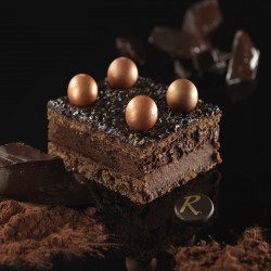 Bingo Chocolat - un dessert frais  au chocolat avec décors de fêtes - La Romainville