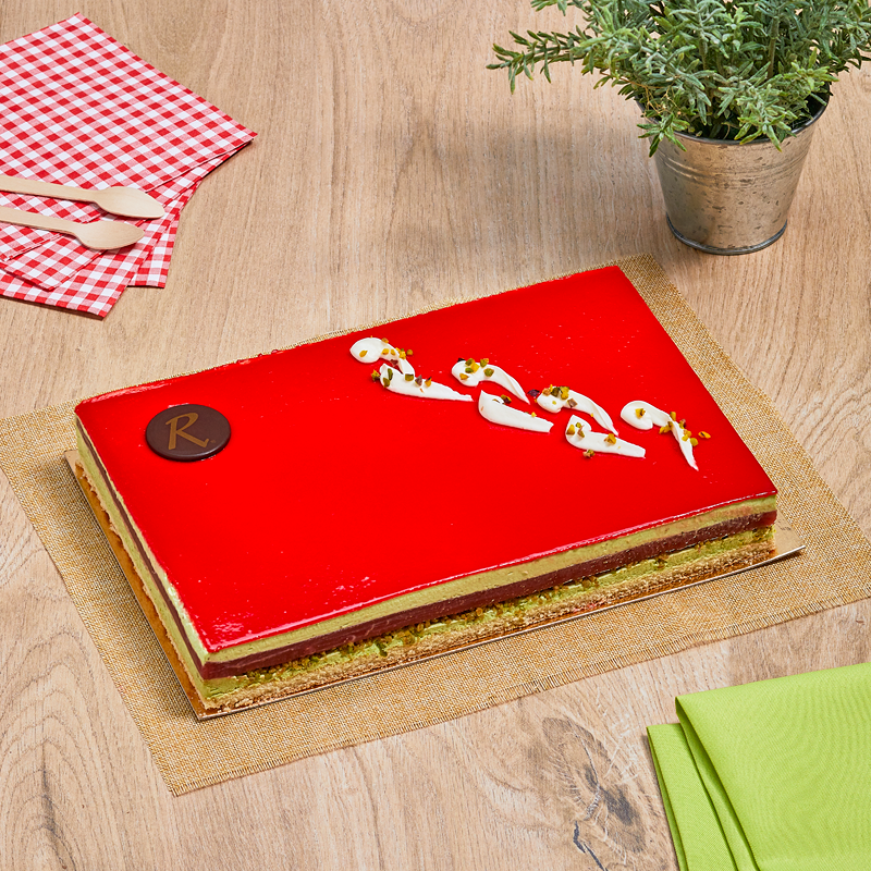 entremets fraise pistache. pâtisseries la Romainville entremets fraise pistache. pâtisseries la Romainville