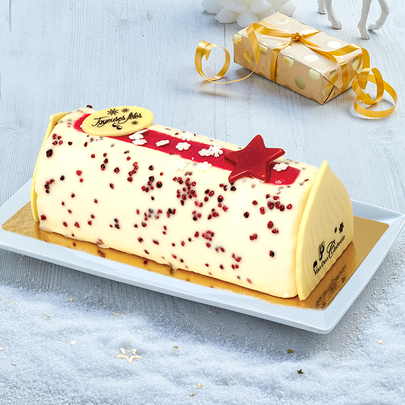 la buche onctueuse fruits rouges par La Romainville la buche onctueuse fruits rouges par La Romainville