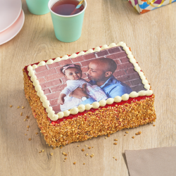 Délicieux gâteau photo à la framboise - personnalisez votre gâteau - pâtisserie La Romainville