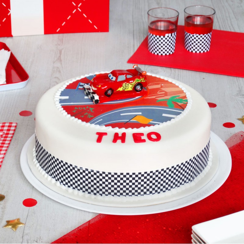grand gateau Cars en pate à sucre enfants pâtisserie La Romainville grand gateau Cars en pate à sucre enfants pâtisserie La Romainville