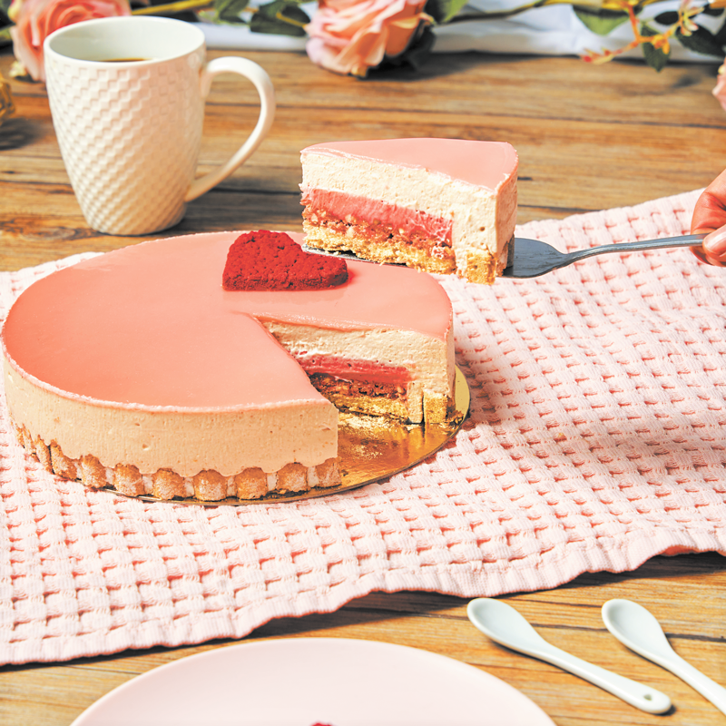 Gâteau fête des mères entremets fraise rose pâtisserie La Romainville Gâteau fête des mères entremets fraise rose pâtisserie La Romainville