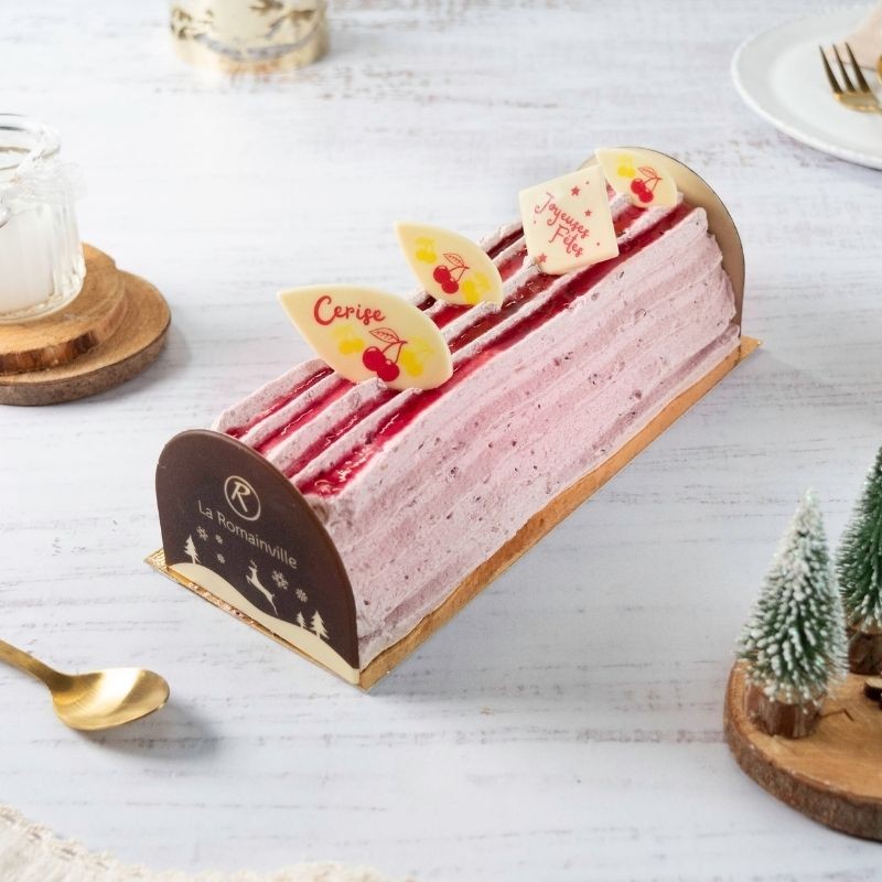 Bûche pâtissière cerise - collection Noël - pâtisserie La Romainville Bûche pâtissière cerise - collection Noël - pâtisserie La Romainville