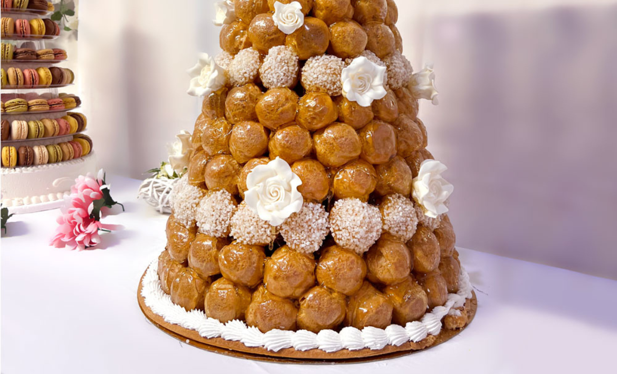 Original Pièce Montée Mariage Choux Nougatine www.laromainville.fr